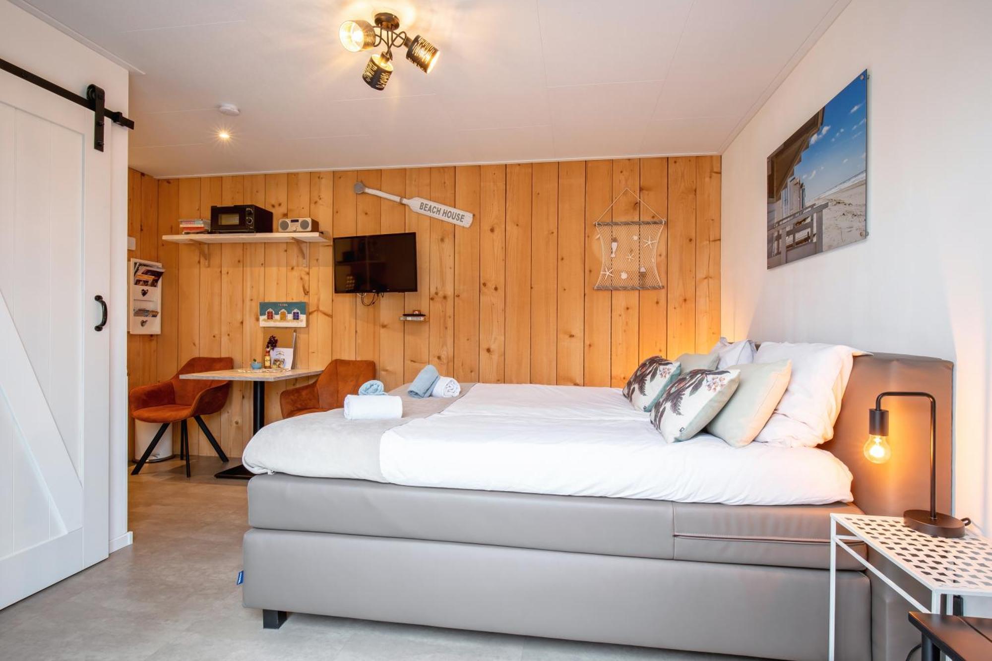 Bed En Bike Strunen Op Texel Den Burg Luaran gambar